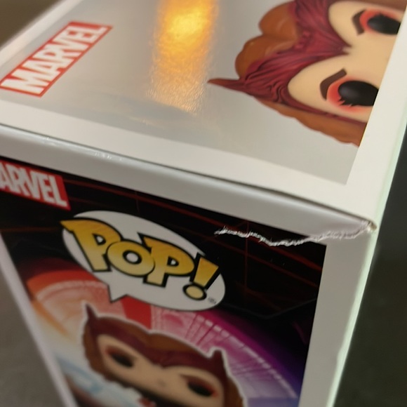 Pop! # 1007 Scarlet Witch from Doctor Strange - Picture 9 of 9